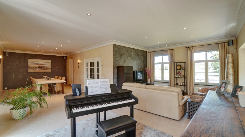 Ruime villa van 435m² in pastorale stijl op 9 are 64 ca - foto 5