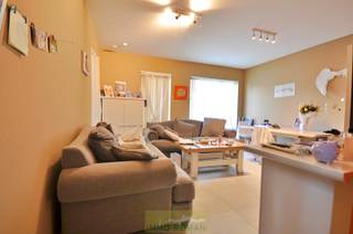 In de dorpskern van Anzegem treffen we dit recente gebouw (2019) voorzien van serviceflats. Residentie Drieweg geniet van een zeer centrale...