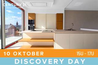 DISCOVERY DAY: Zat. 10/10 van 15u - 17u.Kom als eerste deze woning ontdekken!Laatste 3 appartementen te koop!Dit is de laatste PENTHOUSE.2 privatieve garages + zonnepanelen inbegrepen!Wonen zonder in te boeten op ruimte, rust, comfort mét oog op een energiezuinige toekomst?Met deze uitzonderlijk ruime, hyper-uitgeruste appartementen met uiterst grote terrassen van Residentie Verika is de stap van een huis naar appartement zo beslist!Kwaliteiten:+ parkzone van 2000m² + doodlopende straat voor verkeer+ 2 grote terrassen/app.+ kamers met dressingruimte+ extreem energiezuinig gebouwd (privat. zonnepanelen, zonneboiler, 3 dubbele beglazing, aansluiting regenwater, zonnepanelen voor recup. kosten gemeenschap,...)+ inclusief 2 grote privatieve garages elk met autom. sectionaalpoort!Door de ruimte van de appartementen (116 m² tot 134m² exclusief terrassen!!) met terrassen van 16m² - 84m² is de stap die je wil zetten van een woning naar een appartement tot het absoluut minimum herleid. Reken daarbij de zalig rustige ligging in een doodlopende straat voor verkeer mét zicht op 2000m² parkzone, én de centrale ligging vlakbij winkels, natuur en horeca, dan weet je dat dit een project is, uniek door zijn ligging én uniek door zijn laag-energetische bouwmethode.14 app. reeds verkocht! Nog slechts 8 beschikbaar.Eerst oplevering reeds uitgevoerd. Materiaalkeuze nog steeds mogelijk. Lastenboek, plannen en detail prijzen op aanvraag!
