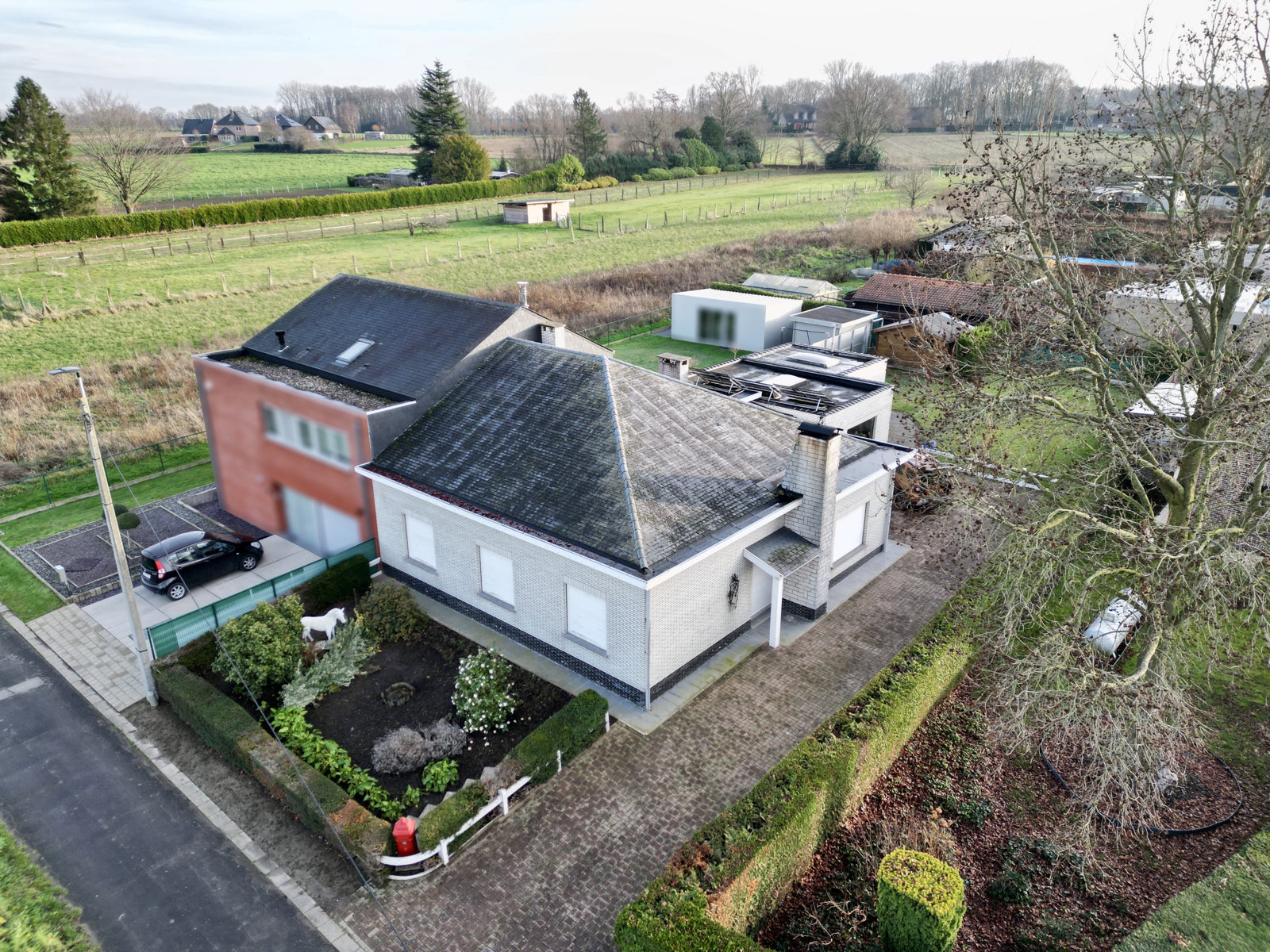 Rustig gelegen, Ruime Bungalow met 3 SLPK, Tuin én Garage! - foto 1