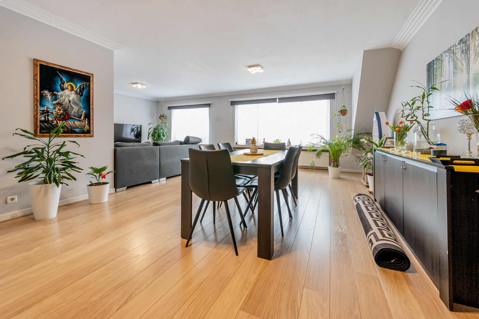 Knap en ruim duplexappartement met 3 slkmrs, garage en er worden nog nieuwe pvc ramen geplaatst - foto 4