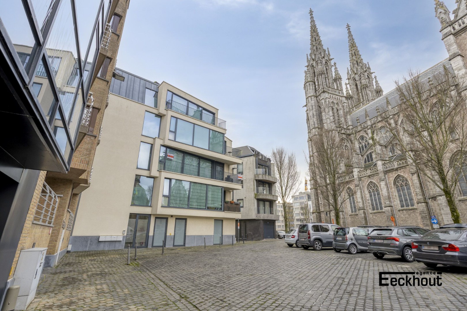 Modern appartement met terras en open zicht op Petrus- en Paulusplein. - foto 5
