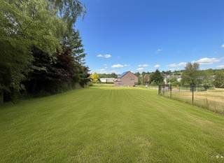 Bouwgrond te koop in Winksele. Bent u op zoek naar een ideaal bouwperceel voor uw droomhuis? Dit aantrekkelijke stuk grond gelegen in een rustige,...