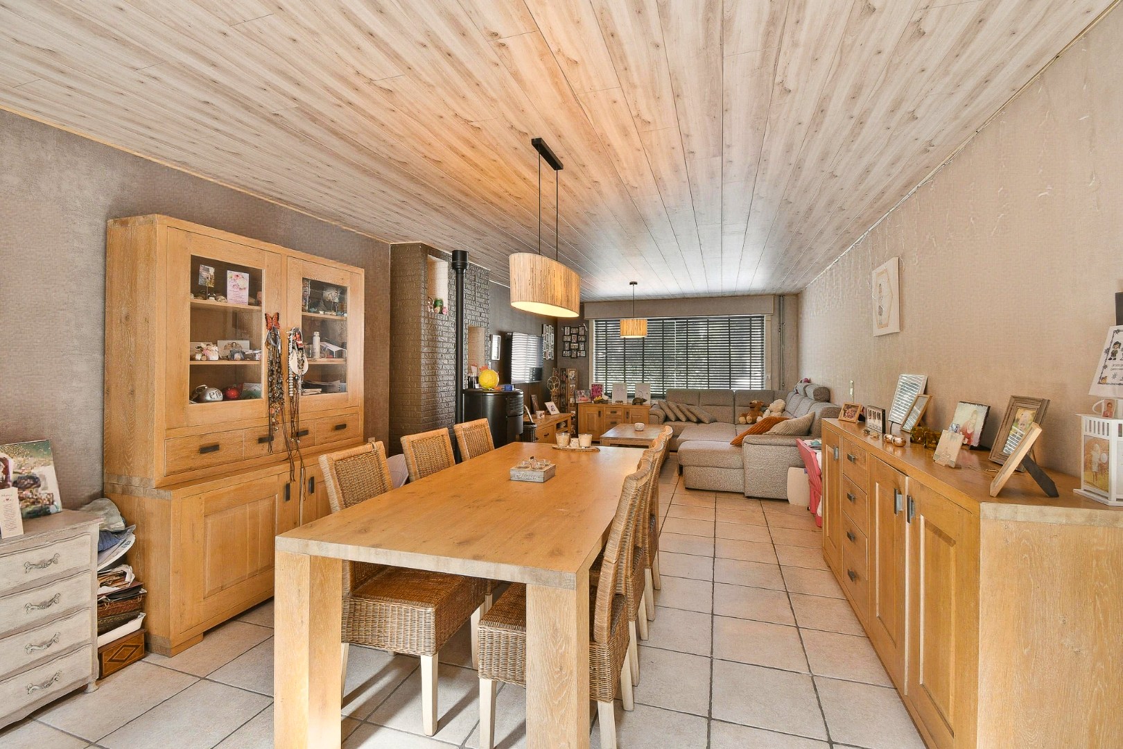 Woning met drie slaapkamers, garage en zonnige tuin - foto 5