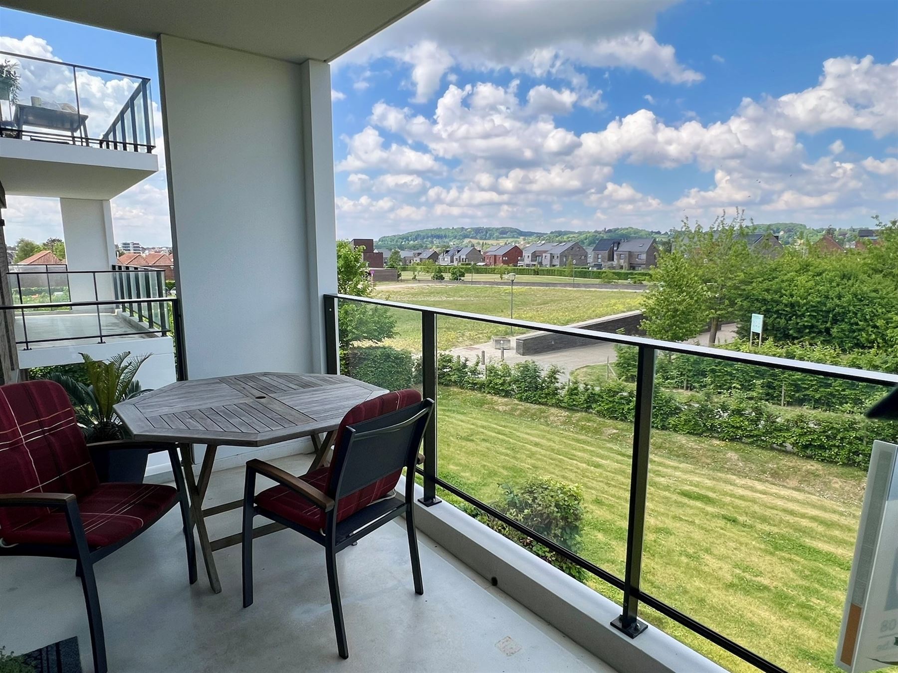 Comfortabel wonen met zicht op groen : 2 slaapkamers, terras en garage inbegrepen - foto 5