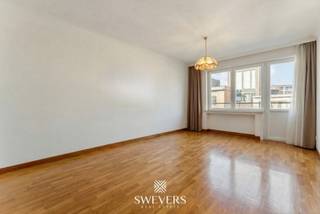 Interesse? Meer informatie op www.SWEVERS.be. - Dit instapklare appartement op de derde verdieping van een verzorgd gebouw in de...
