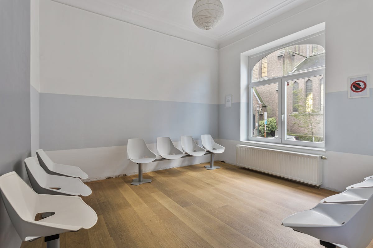 Townhouse for sale in Schaerbeek! - photo 2