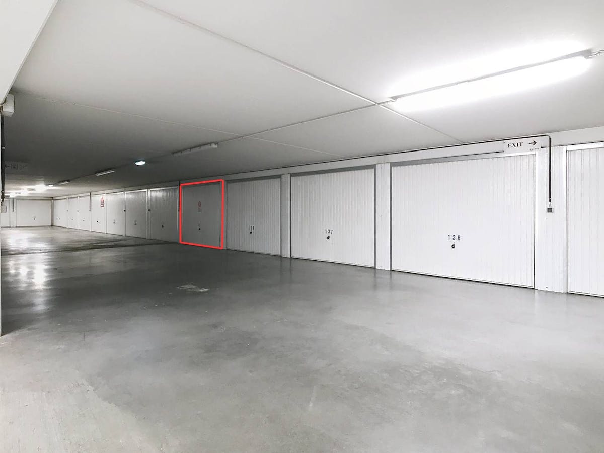 Gesloten garagebox te koop Duinenweg te Middelkerke! - foto 3