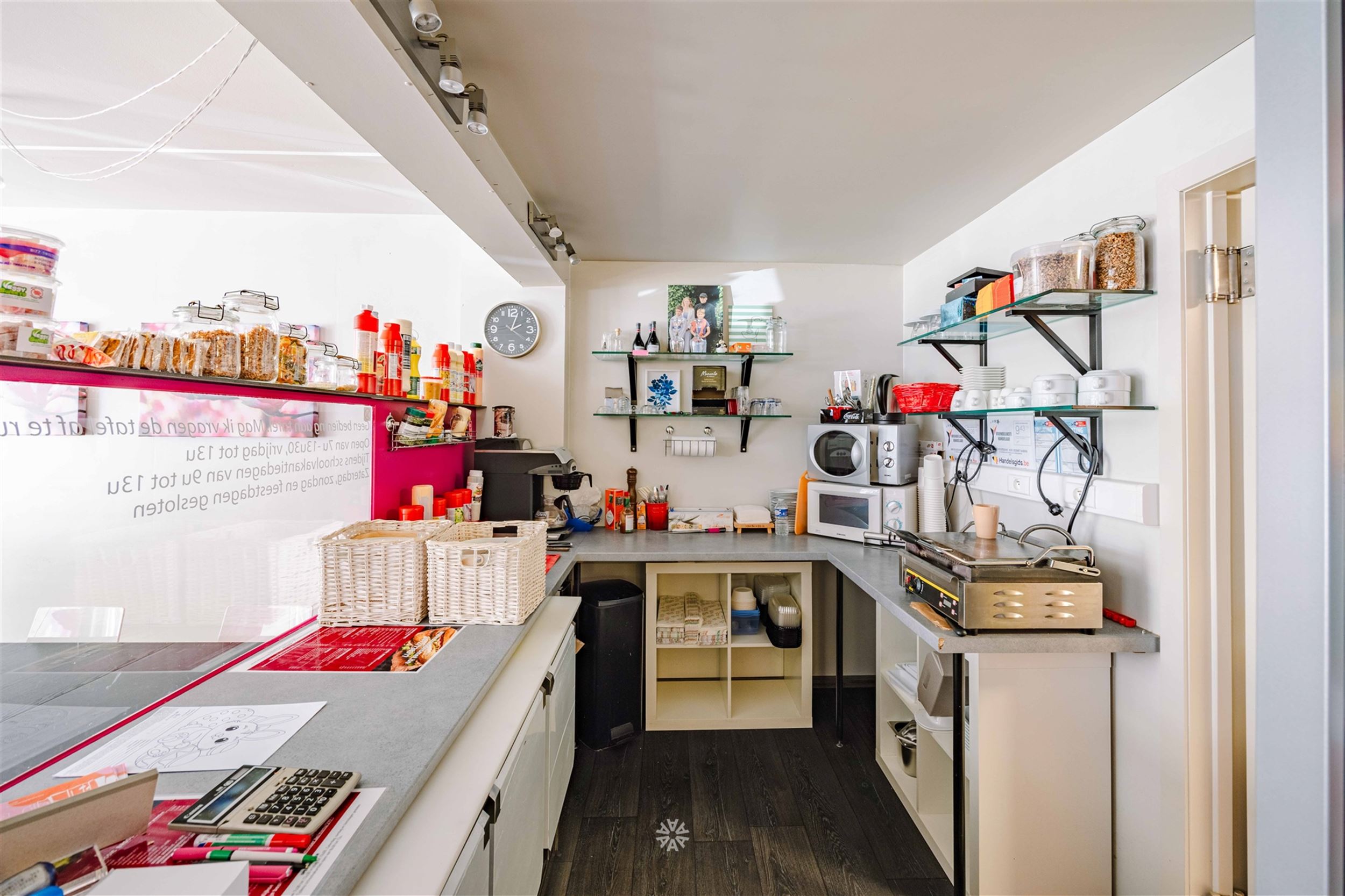 Veelzijdig handelspand met woonst in hartje Destelbergen - foto 4