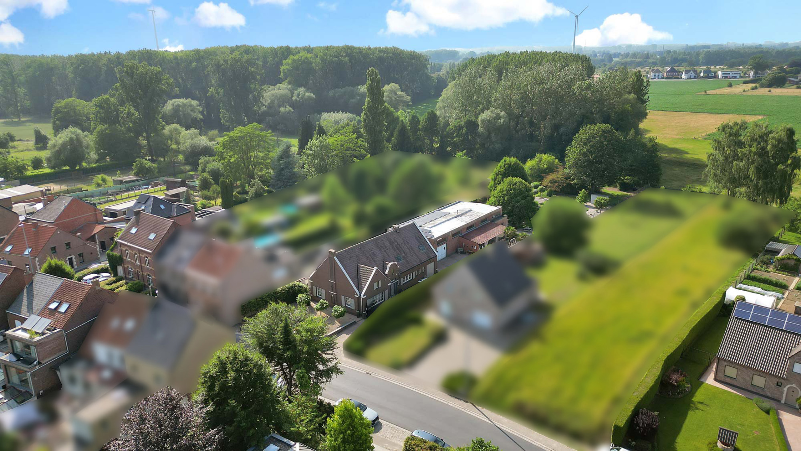 Instapklare ruime woning met loods(verkoop onder aandelen) - foto 1