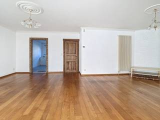 Cozy home within walking distance of the center of Bierbeek and close to access roads and public transportation. This home has just been refreshed...