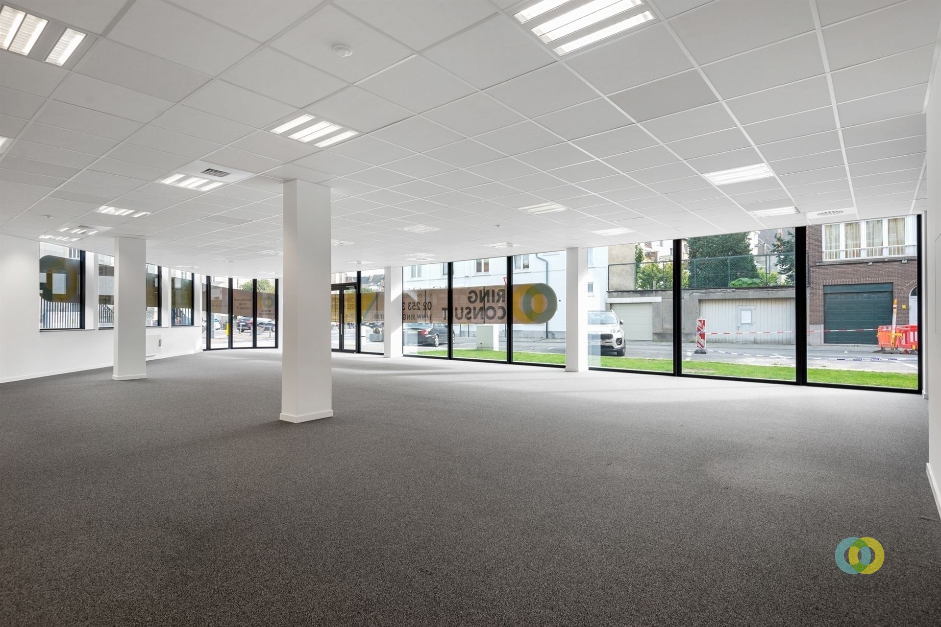 Bureau prêt à emmenager ou espace commercial bien situé - photo 1