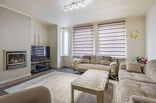 Dit energiezuinig appartement met 2 slaapkamers is centraal gelegen nabij belangrijke invalswegen en het centrum van Izegem. Het appartement van...
