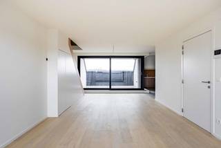Laatste duplex te koop in residentie Molendijkhof, Borsbeke.Het appartement is gelegen in het rustige Borsbeke (Herzele) langs de provincieweg die...