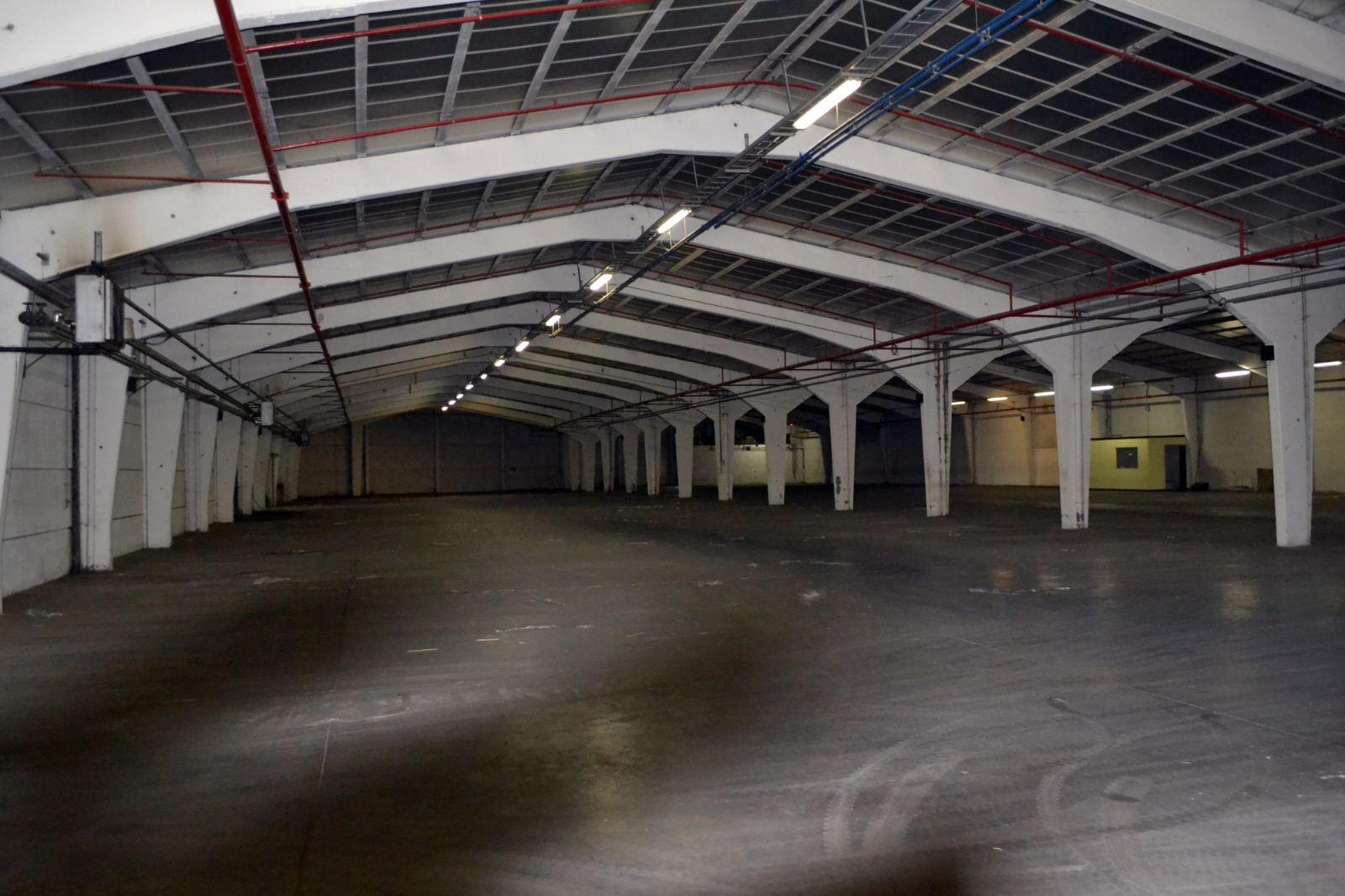 Magazijn/opslagruimte te huur met een oppervlakte van 6800m2 - foto 4