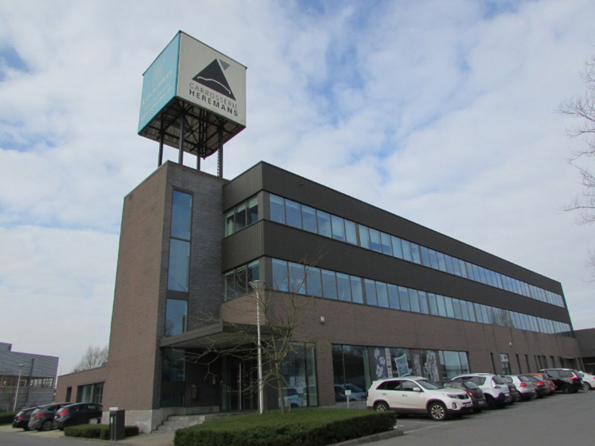 UITZONDERLIJKE VOORWAARDEN voor deze moderne kantoren in Groot-Bijgaarden! - foto 1