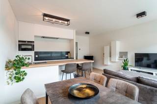 Ontdek dit instapklare en kwalitatief afgewerkte appartement in een recente nieuwbouwrealisatie, rustig gelegen aan een wandelpad en grenzend aan...