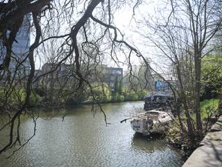 Instapklaar 1-slaapkamerappartement met zicht op het waterMOBISCORE: 9,5/10EPC-SCORE: BBen je op zoek naar een lichtrijk appartement op een rustige...