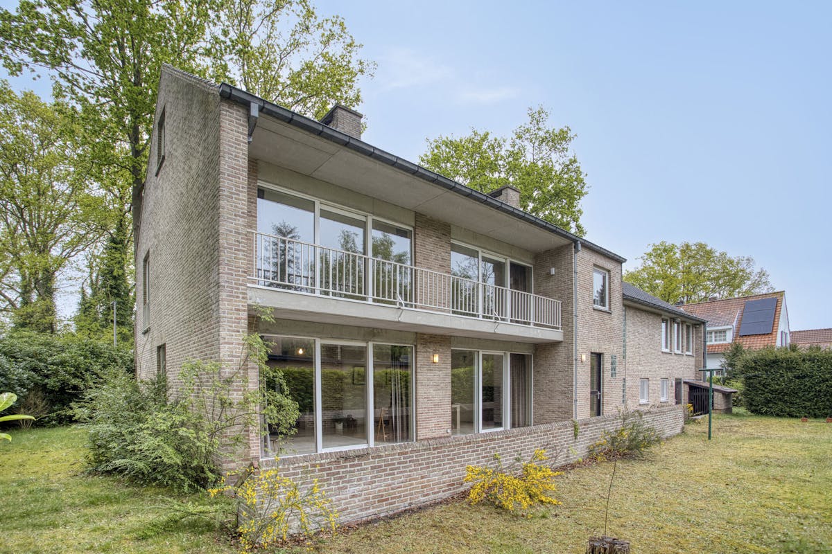 Vrijstaand huis met praktijkmogelijkheid te Sint-Kruis - foto 2