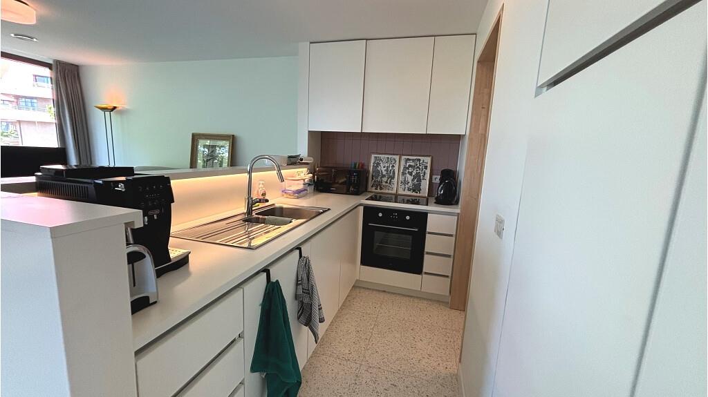 Recent appartement met Terras en Autostandplaats te huur in Oostende - photo 4