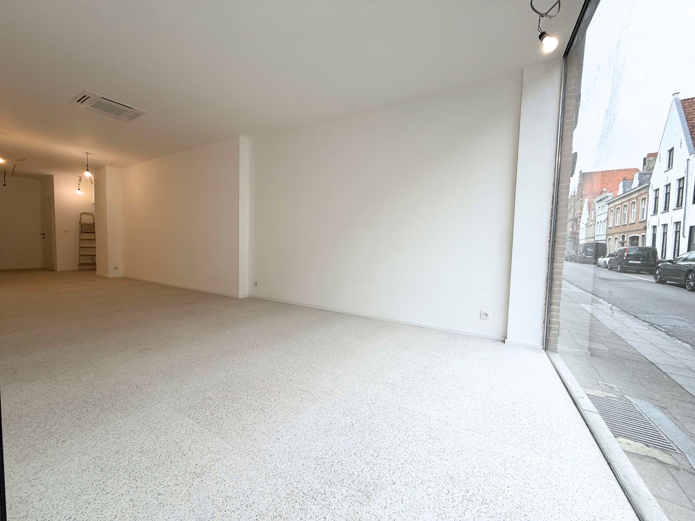 35 m² kantoor/handelsruimte in centrum Brugge - foto 5