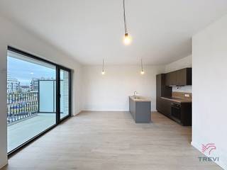 ANDERLECHT: Vlakbij het Erasmusziekenhuis en alle voorzieningen, eerste bewoning, mooi appartement met 2 slaapkamers van +/- 87 m².Op de 3e...