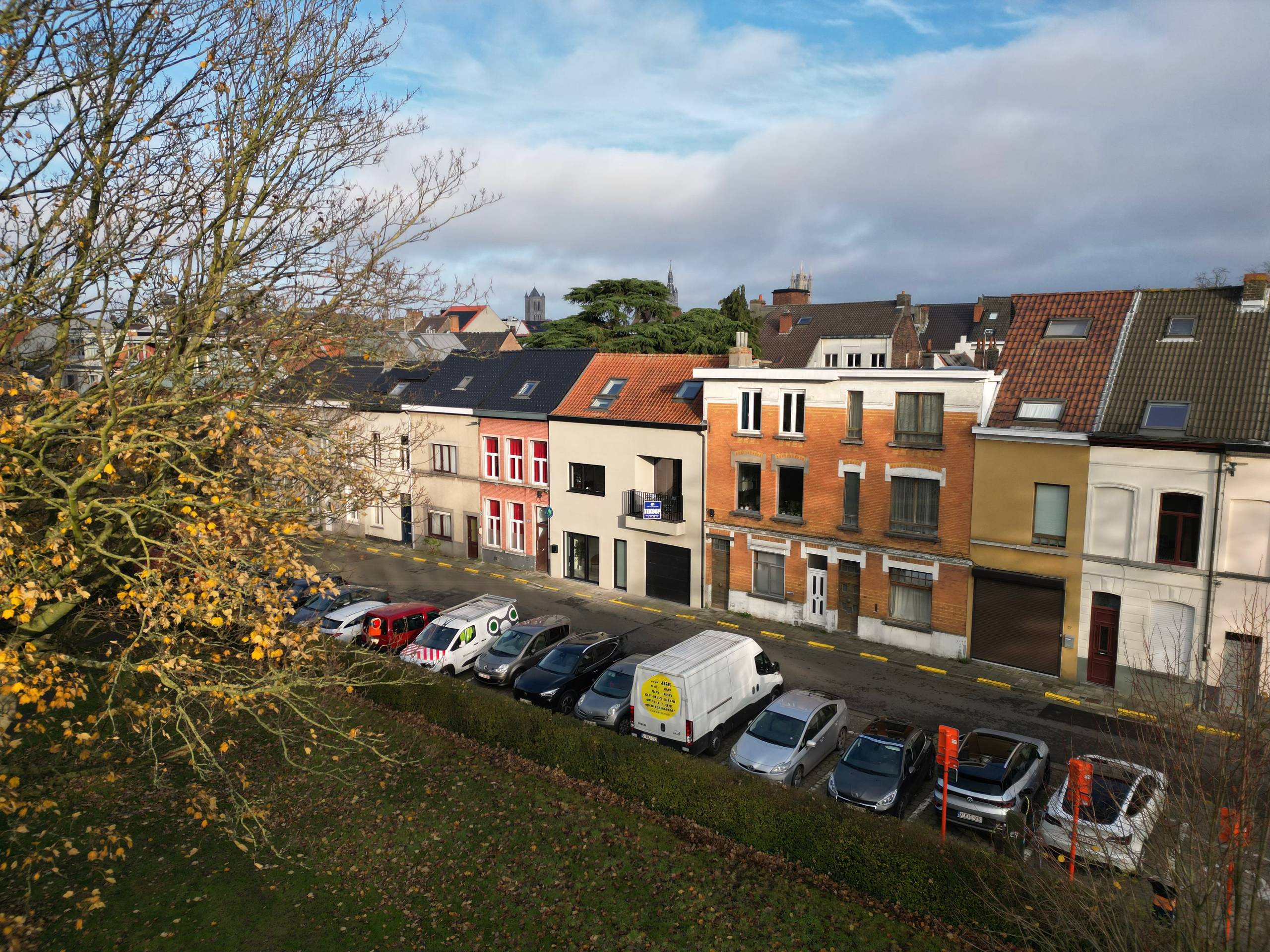 Omgeving Coupure - Hoogwaardig gerenoveerde stadswoning met 3 slaapkamers en zonneterras - photo 1