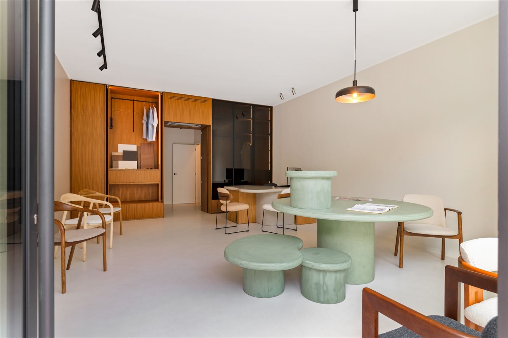 Luxueuze winkelruimte of kantoor vlakbij Rooseveltplaats, Centraal Station en Antwerpse Meir. - foto 3