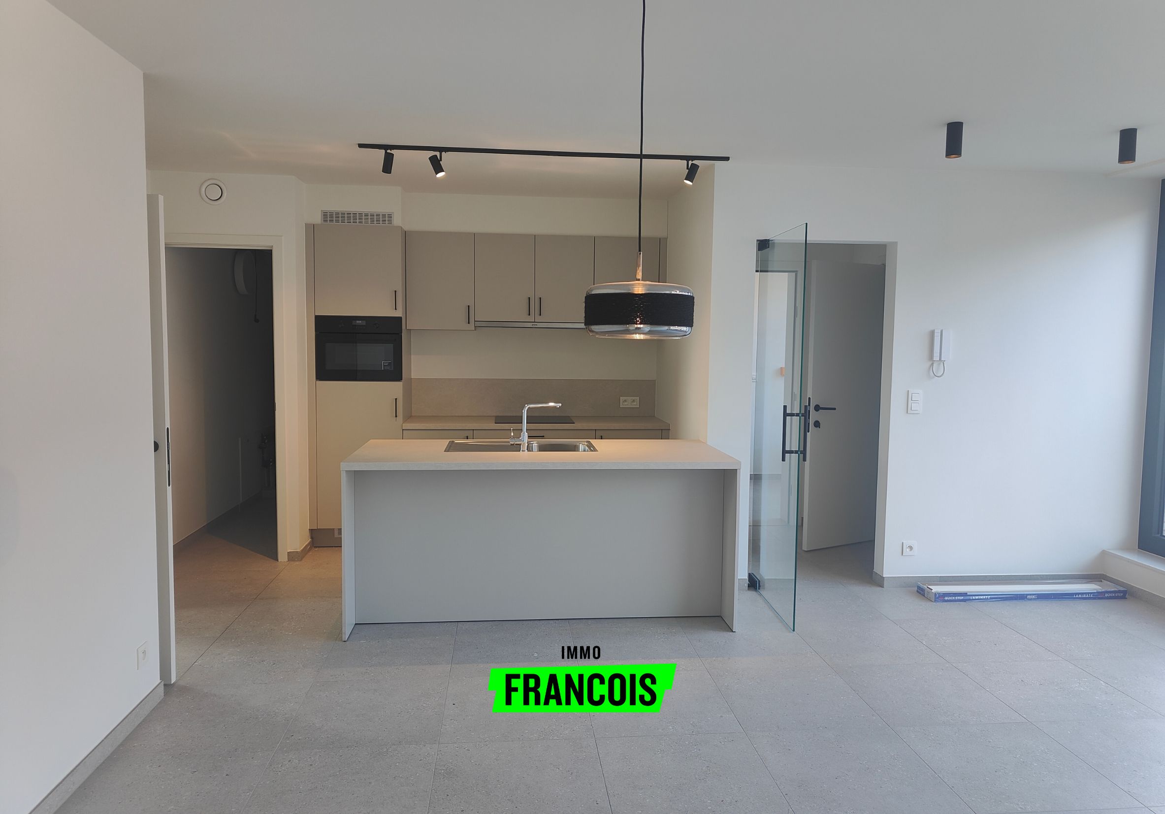 Nieuwbouwappartement met 2 slaapkamer en balkon te Sint-Kruis. - foto 1