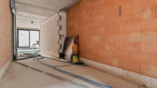 Welkom op de Demerstraat 97 in Hasselt. Ontdek deze unieke commerciële ruimte in het hart van Hasselt.Deze moderne nieuwbouw is gelegen op een TOP...