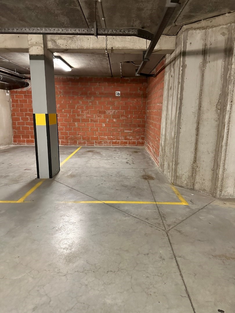 AUTOSTAANPLAATS - BLANCGARINSTRAAT - KNOKKE - foto 2
