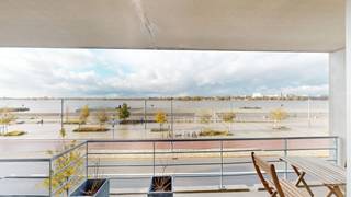 Top gelegen instapklaar tweeslaapkamer appartement gelegen op de tweede verdieping met prachtig uitzicht op de vernieuwde Scheldekaaien!Wonen met...