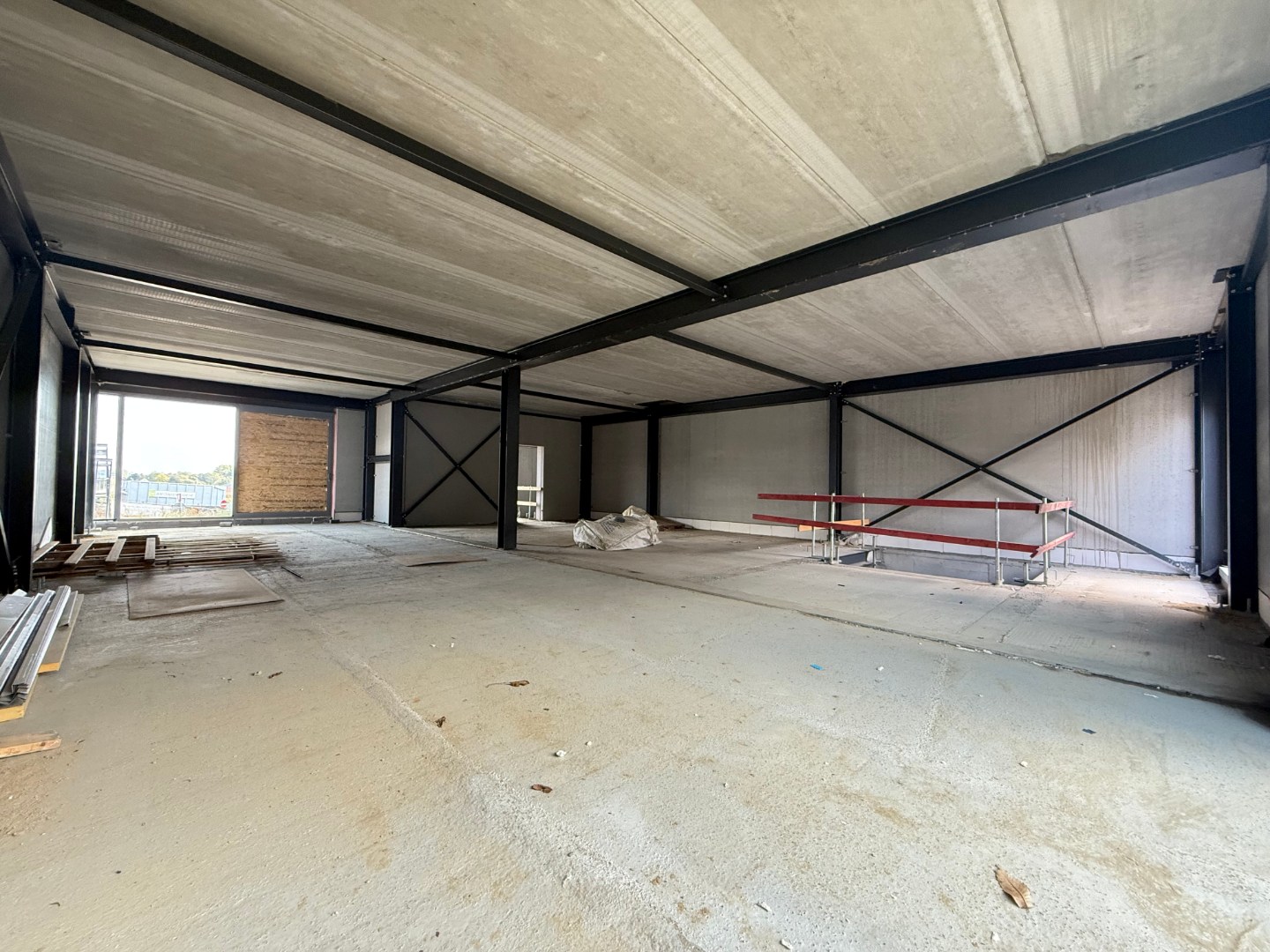 Nieuwbouw kantoor op een absolute toplocatie in Tielt! - foto 5