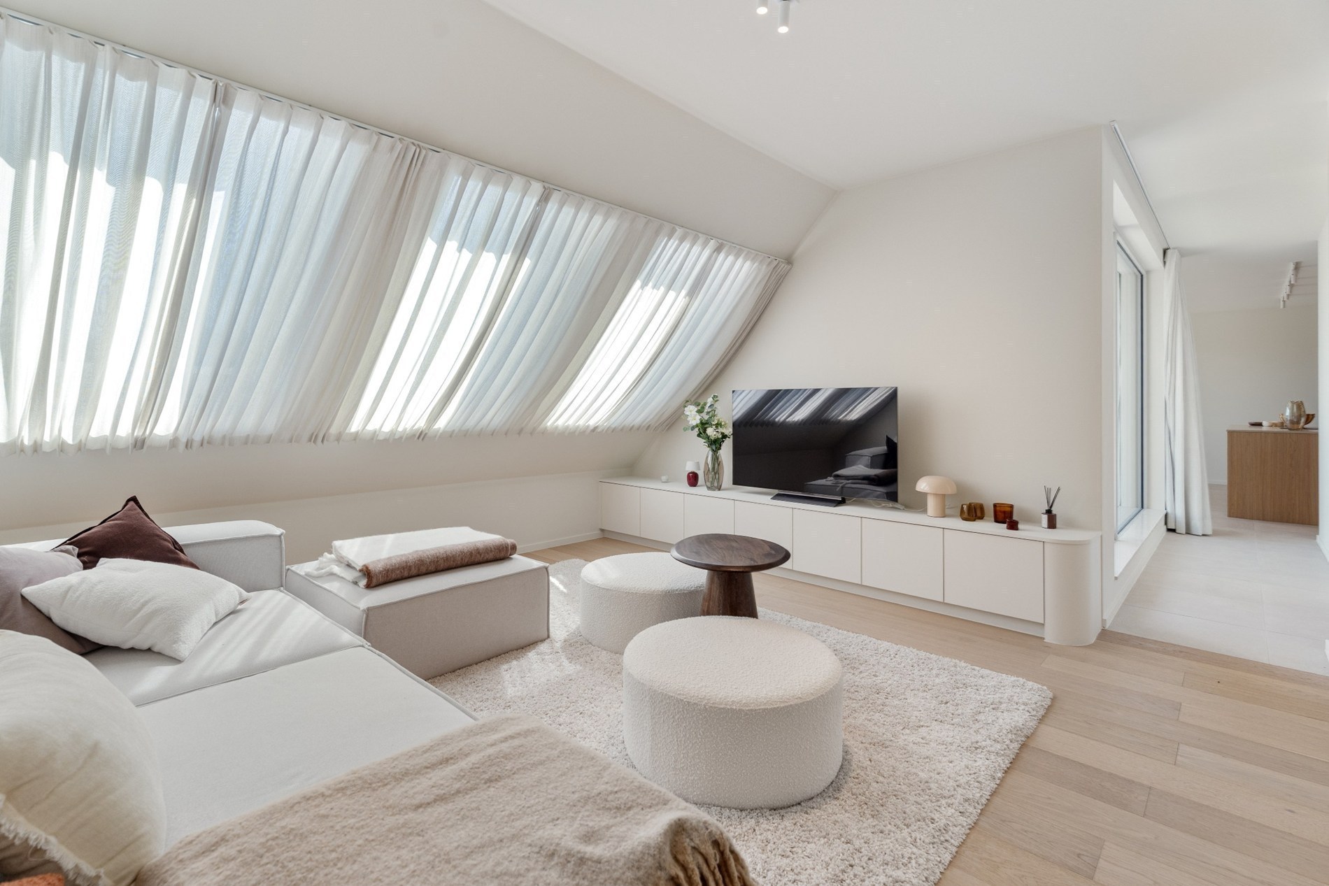 Zuidwest gericht 2-slaapkamerappartement met ruime zolderberging in nieuwbouwresidentie Aquilo - foto 1
