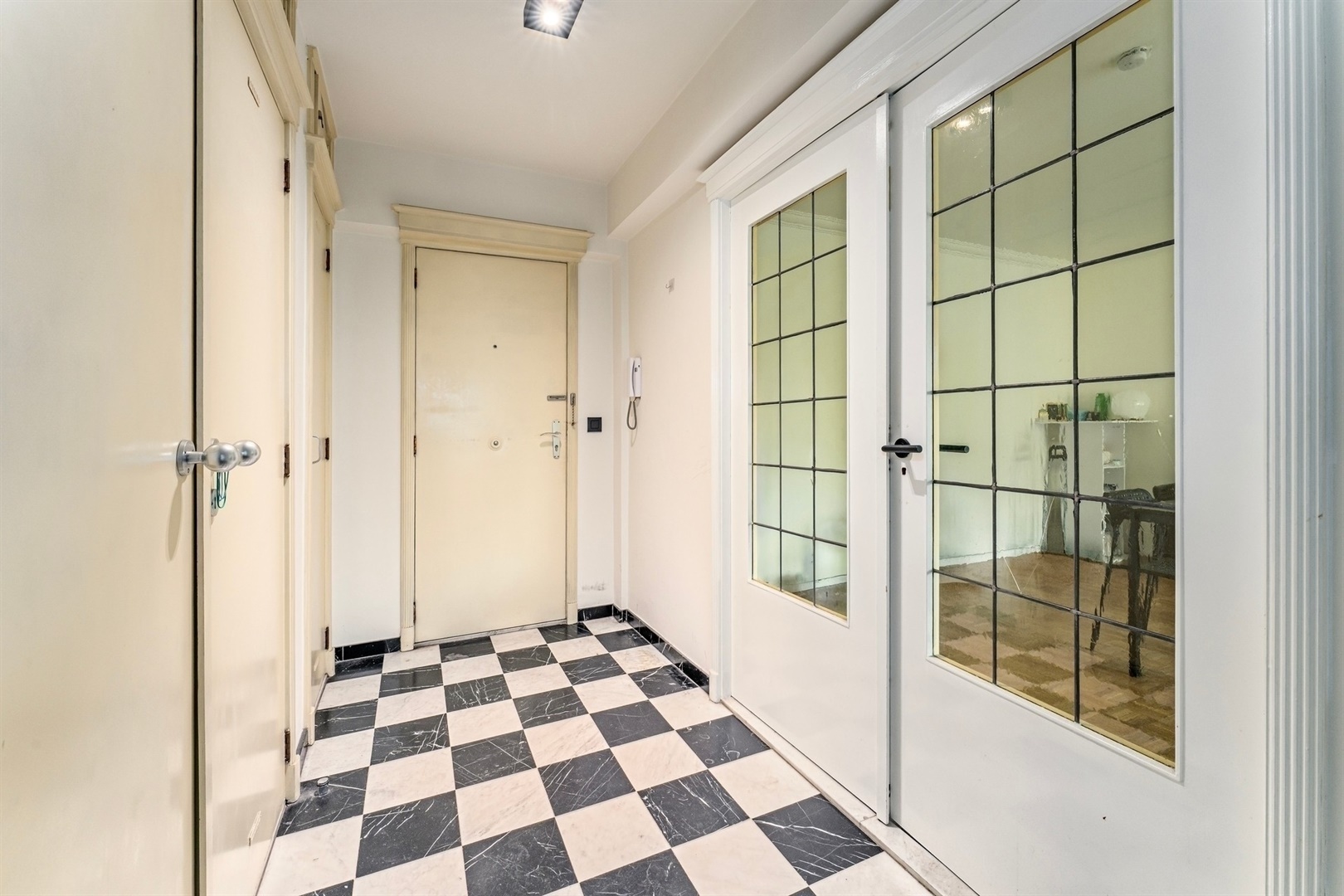 RUIM APPARTEMENT MET STAANPLAATS EN ZICHT OP CITADELPARK - foto 5
