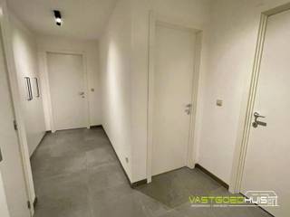 Prachtig, modern nieuwbouwappartement met 2 slaapkamers en terras gelegen op de 1ste verdieping van een nieuw appartementencomplex! Dit...