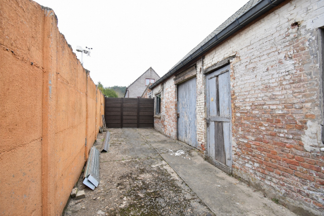 Ruime gesloten bebouwing met 3 slaapkamers en garage - foto 5