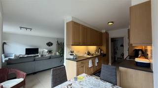 Dit ruim appartement beschikt over twee comfortabele slaapkamers, een volledig uitgeruste badkamer en een functioneel sanitair. De woning bevindt...