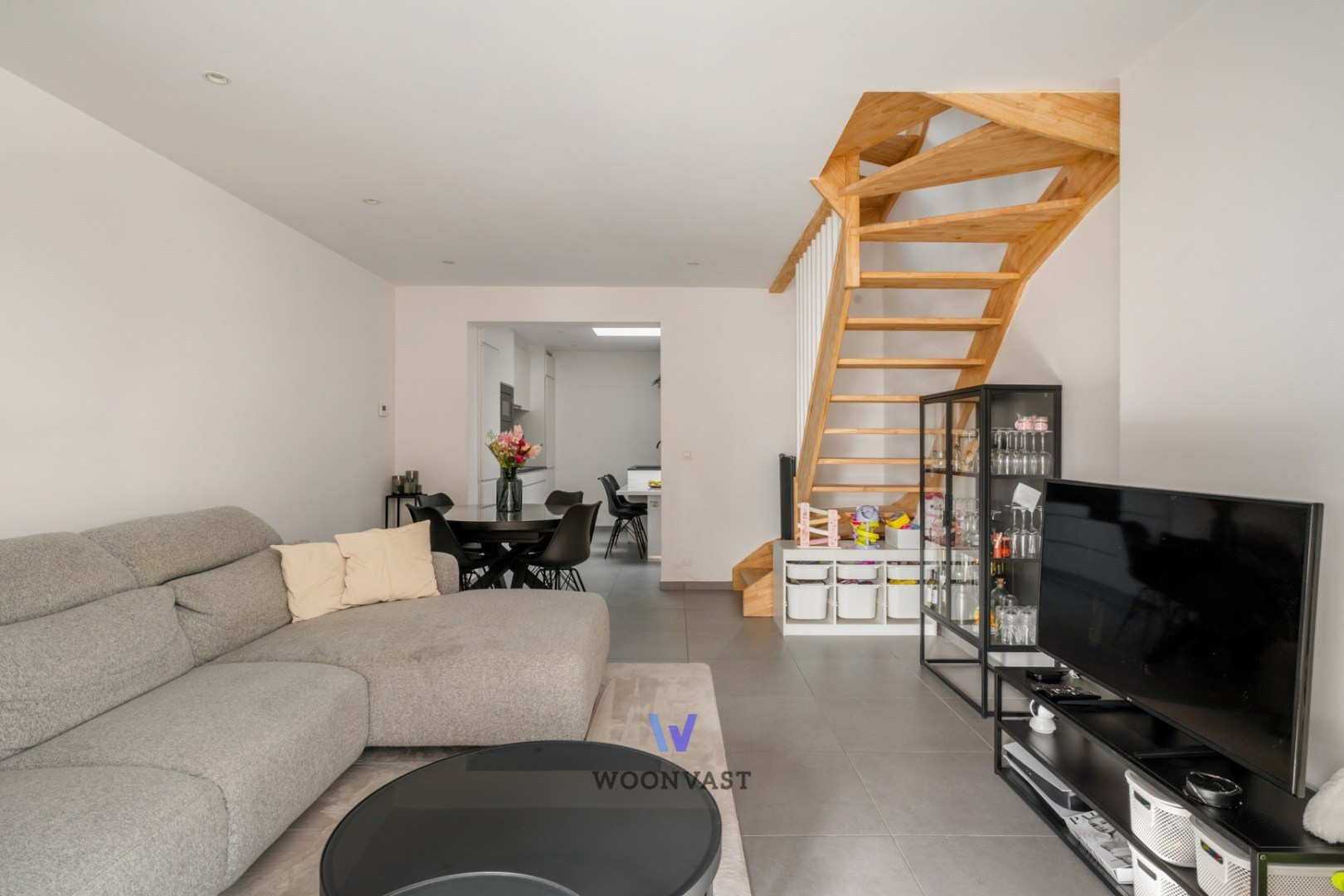 Instapklare, stijlvol gerenoveerde woning met zonnig dakterras nabij het centrum van Aalst - foto 4