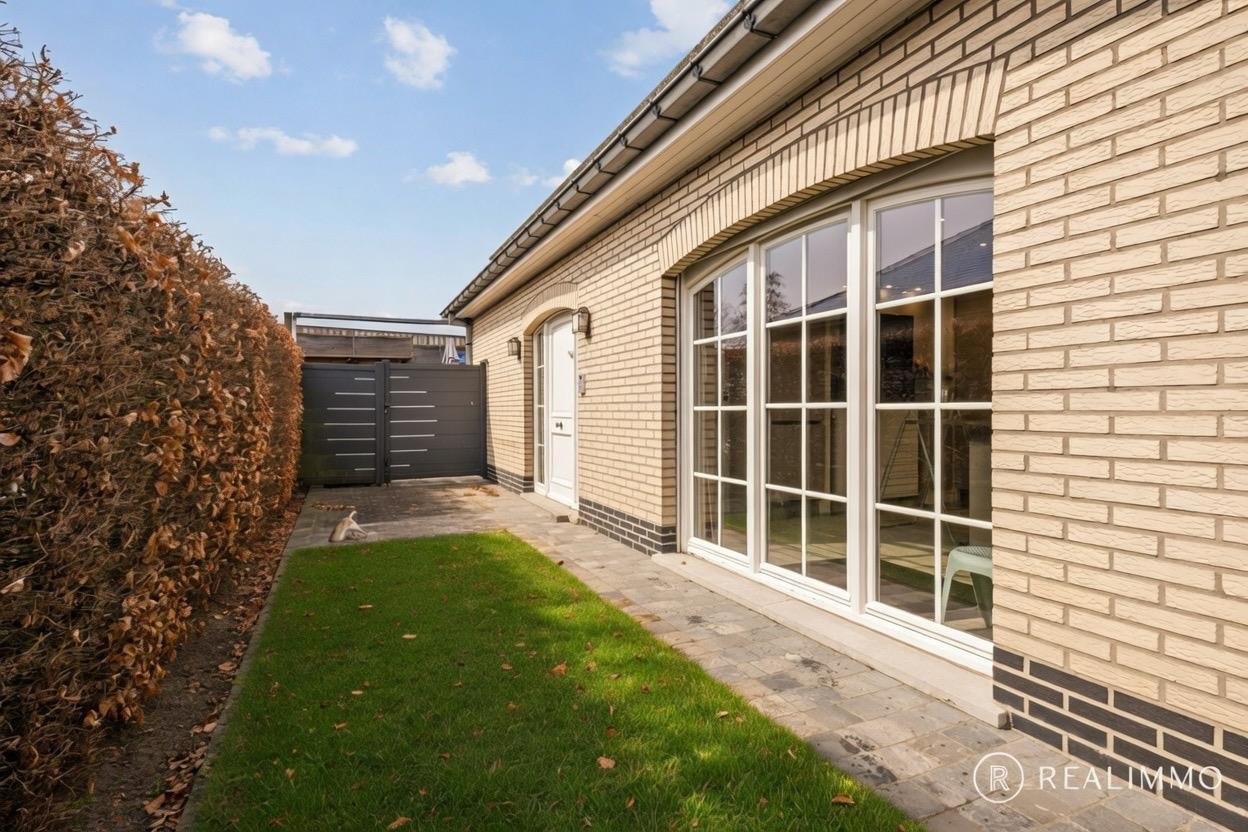 House for sale in Waregem with 4 bedrooms - photo 2