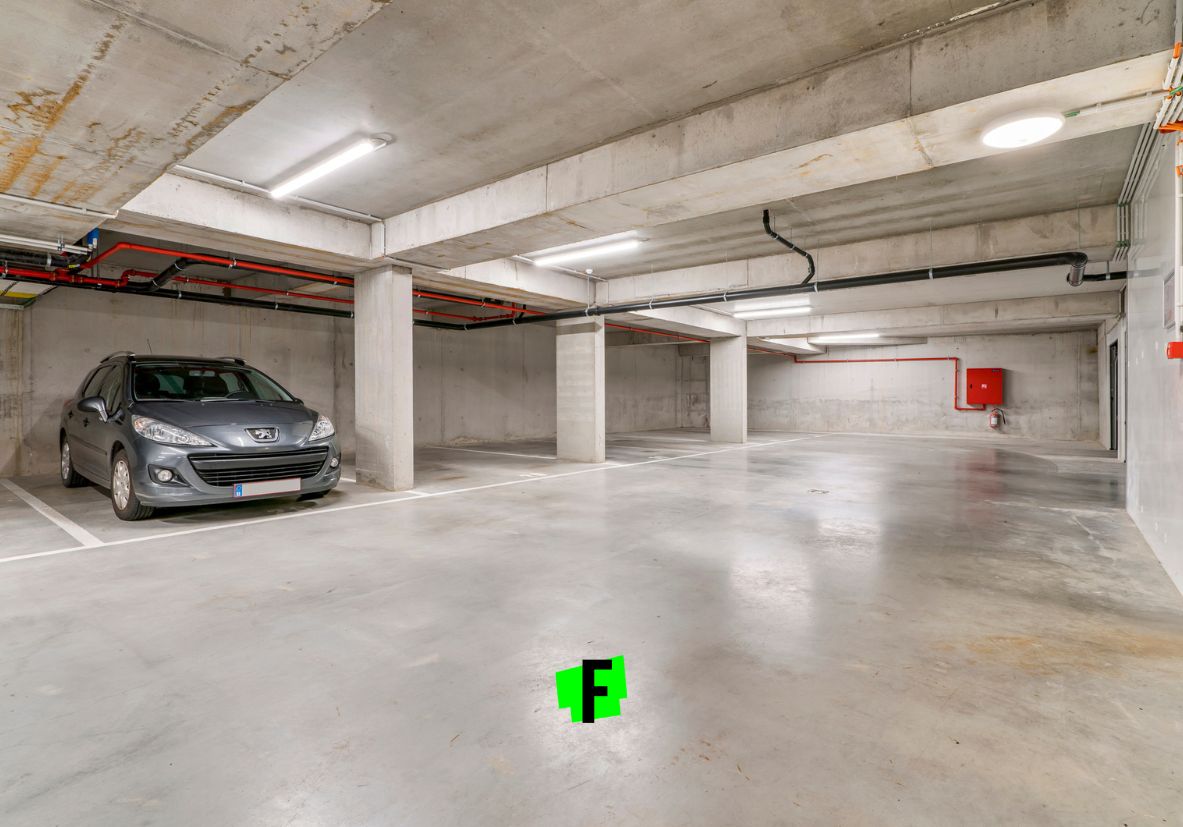 Garage for sale in Poperinge