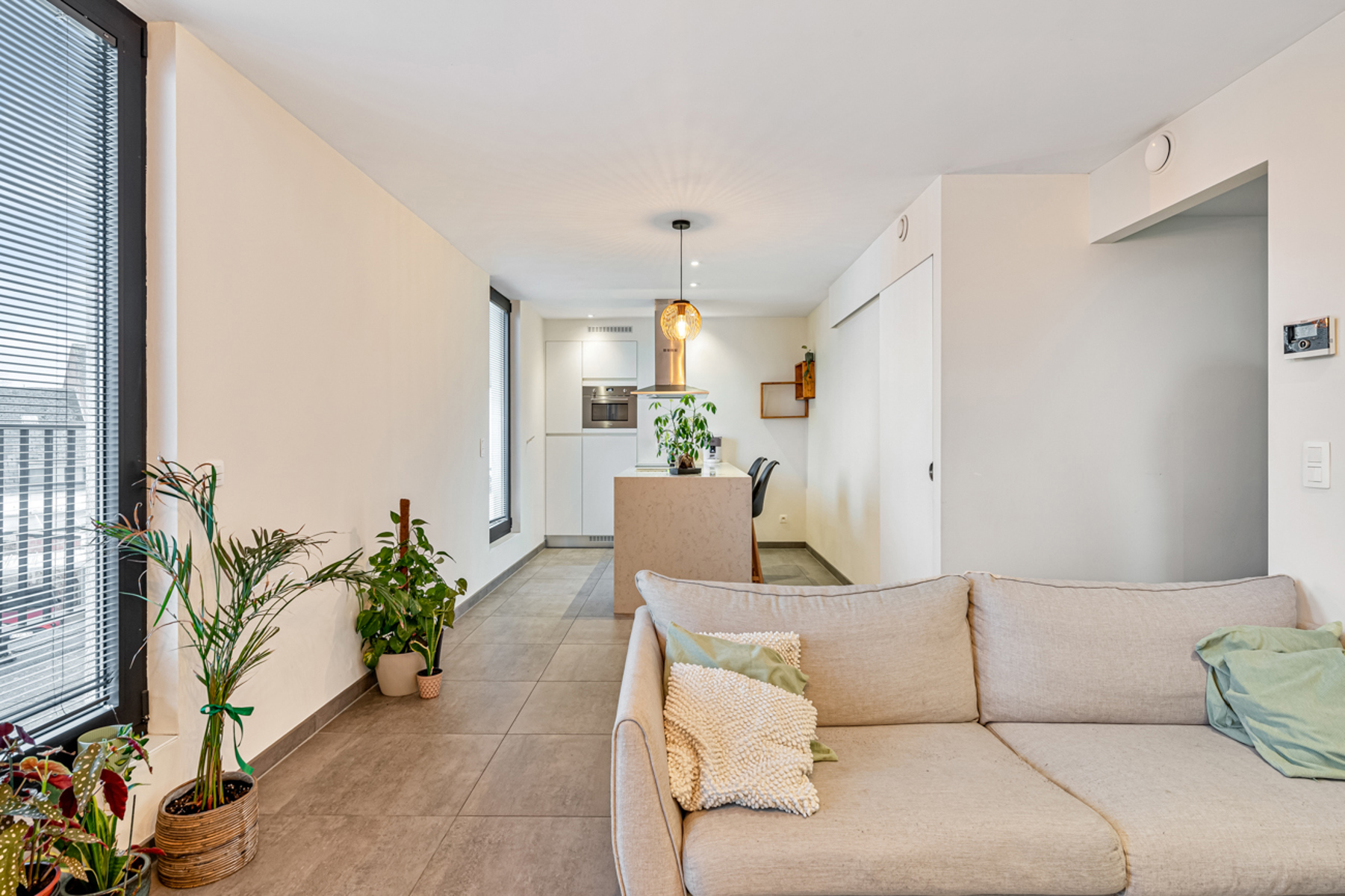 Gezellig appartement in hartje Lebbeke met 2 staanplaatsen! - foto 4