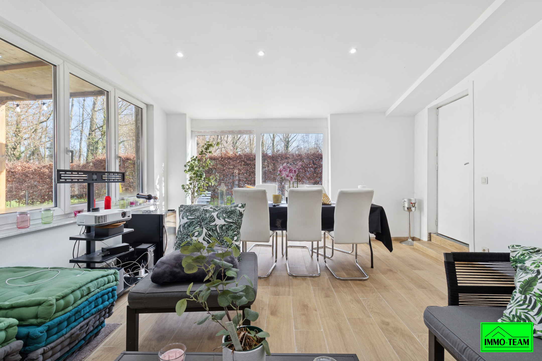 Ruime 3-gevelwoning met 4 slaapkamers en tuin - foto 4