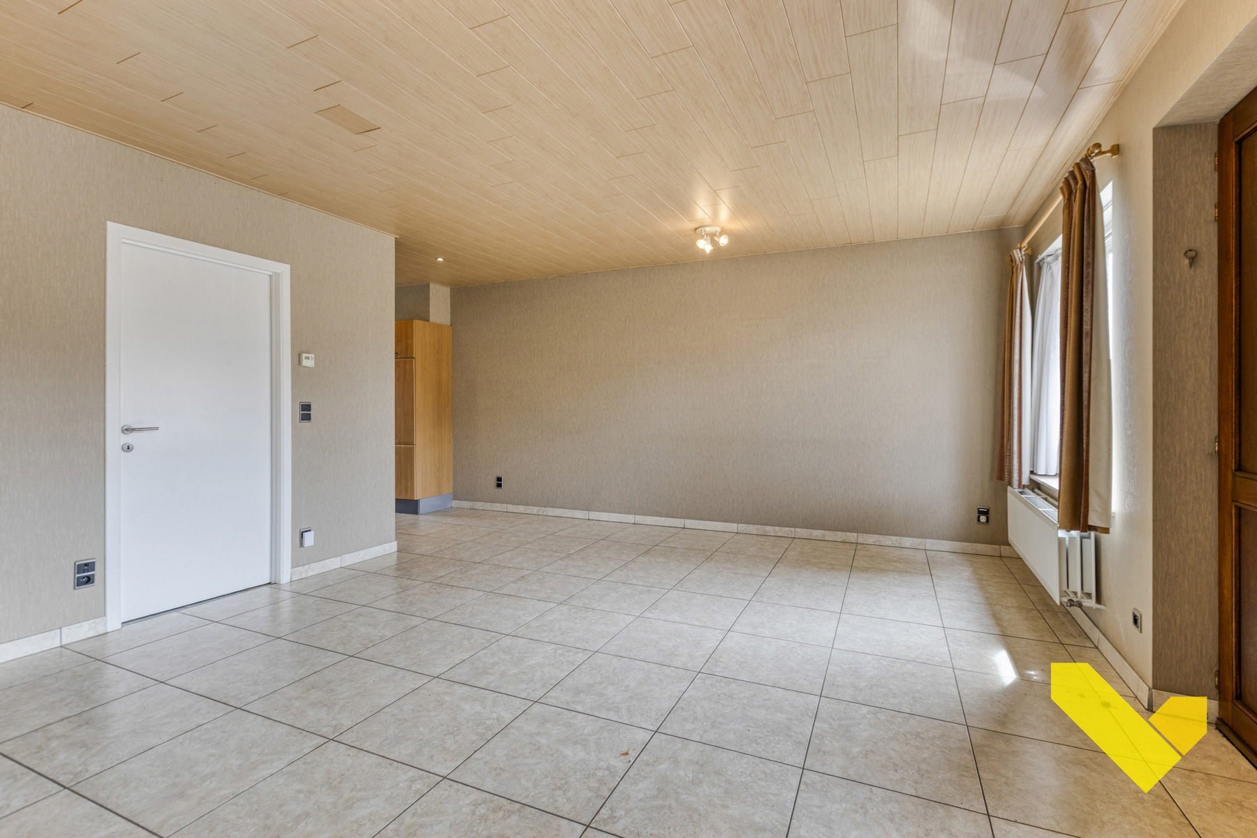 Instapklare woning gelegen nabij het centrum van Dessel! - foto 2