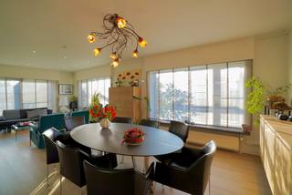 Op een goede en vlot bereikbare locatie tussen Assenede en Zelzate vinden we deze verzorgde open bebouwing op een perceel van 455 m². De woning...