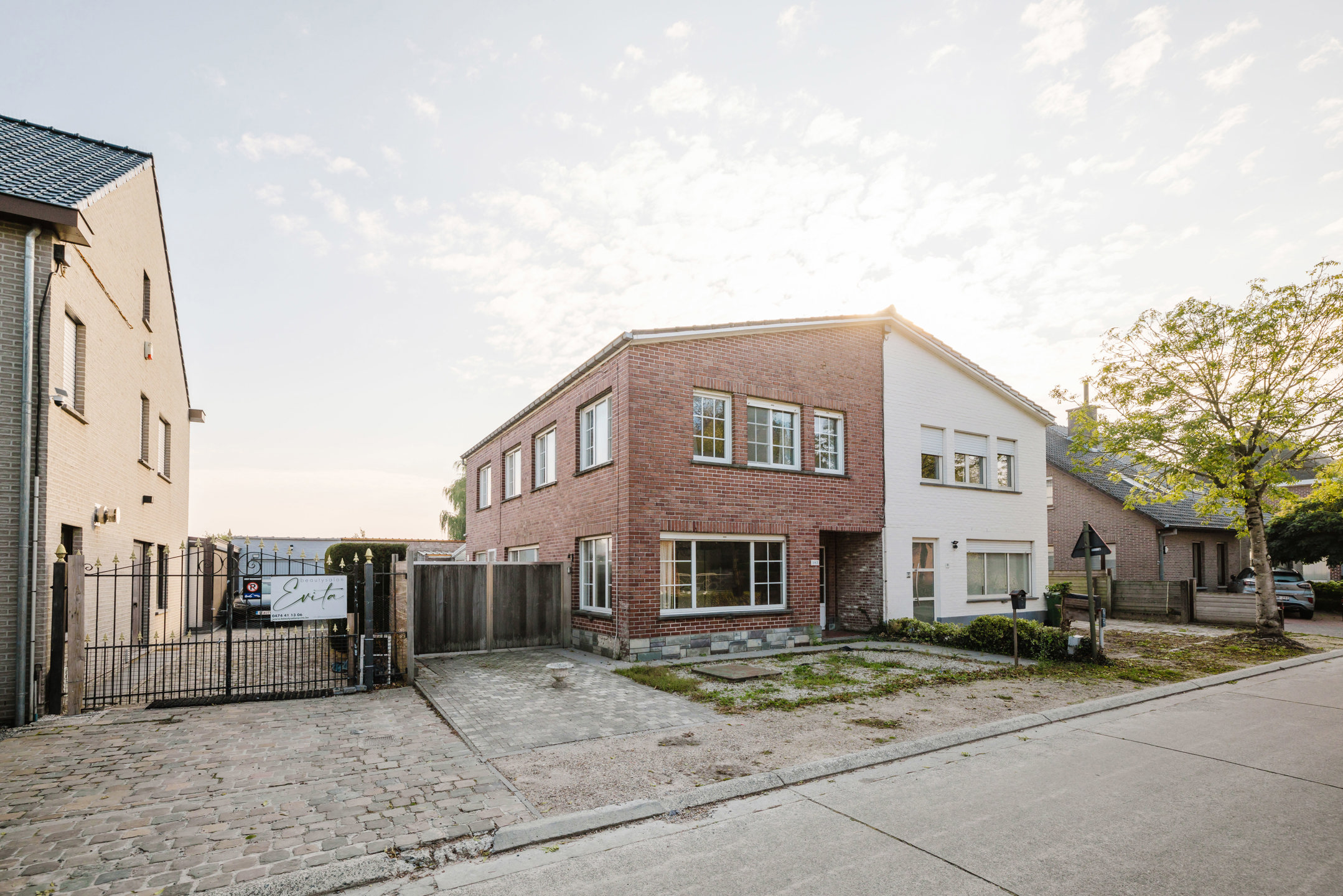 Halfopen bebouwing met 3 kamers en loods in Nazareth - foto 1