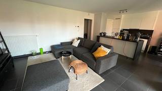 Dit instapklaar appartement is gelegen op de 1° verdieping in Dok Noord (rand van Gent), een super locatie (op wandelafstand van oa...