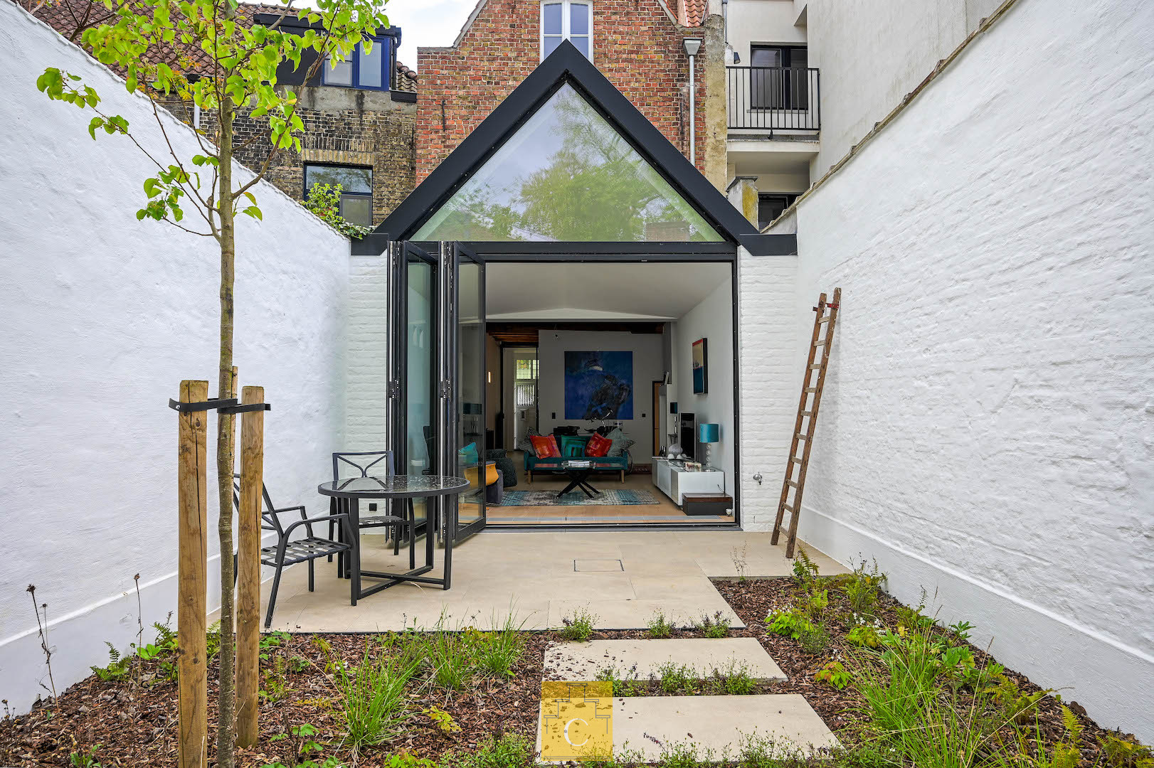 Droomhuis op een toplocatie in Groeninge, palend aan het toekomstig museumpark, zelden geziene high-end afwerking, zonnepanelen en aangename terrastuin - photo 3