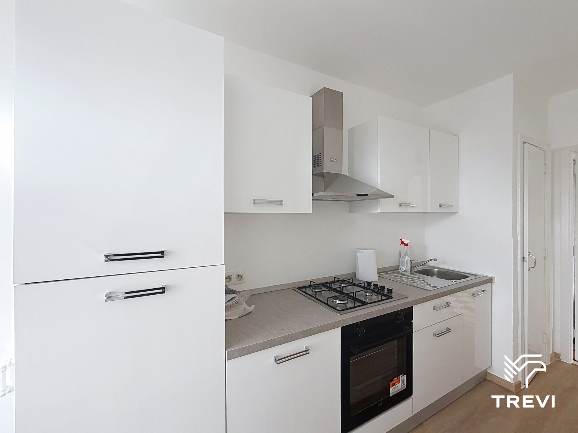 Gerenoveerd appartement met 2 slaapkamers - foto 4