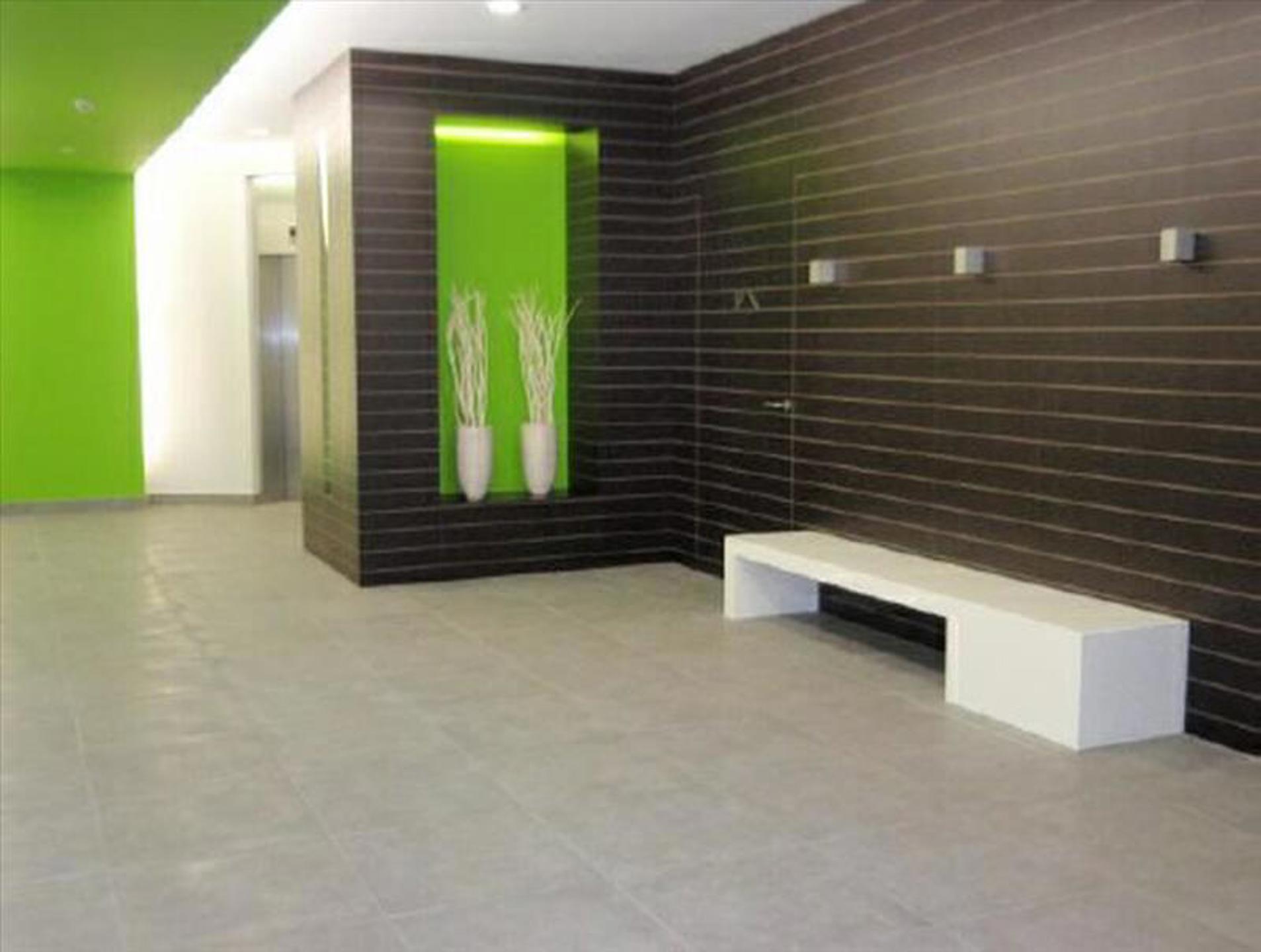 Commercial for rent in Sint-Stevens-Woluwe - photo 3